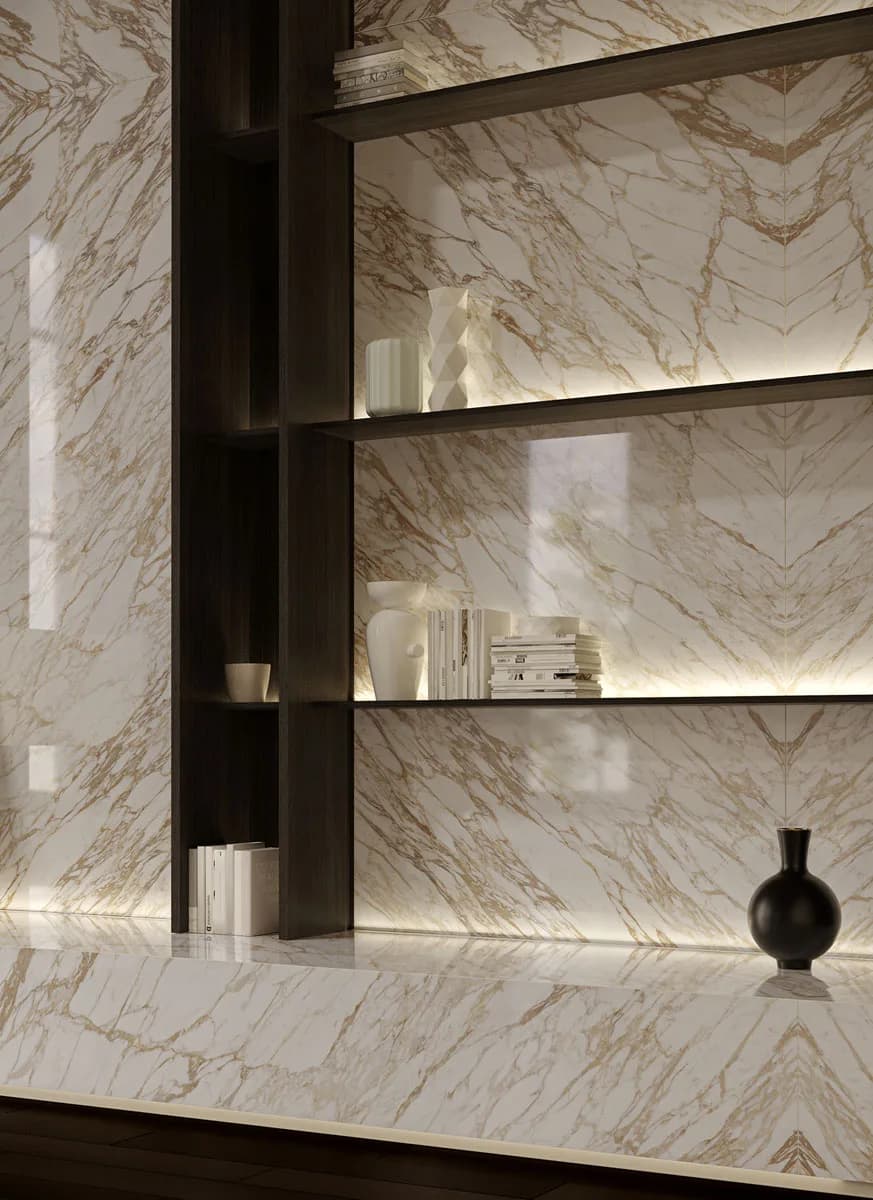 Arabescato Diva detail — veining across a fitted surface
